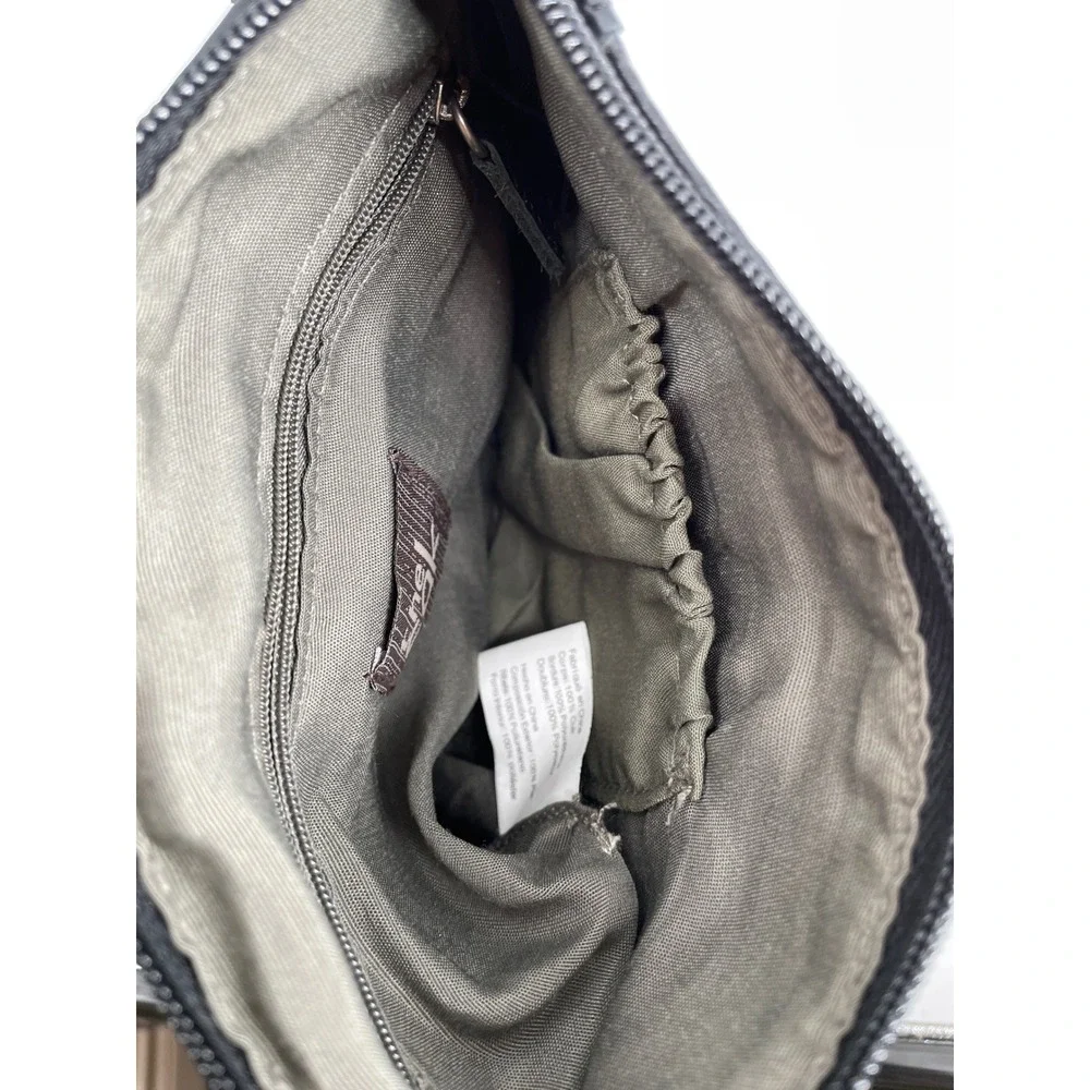 The Sak Crossbody Bag Purse Womens Small Black Leather Contrast Stitch‎ Travel